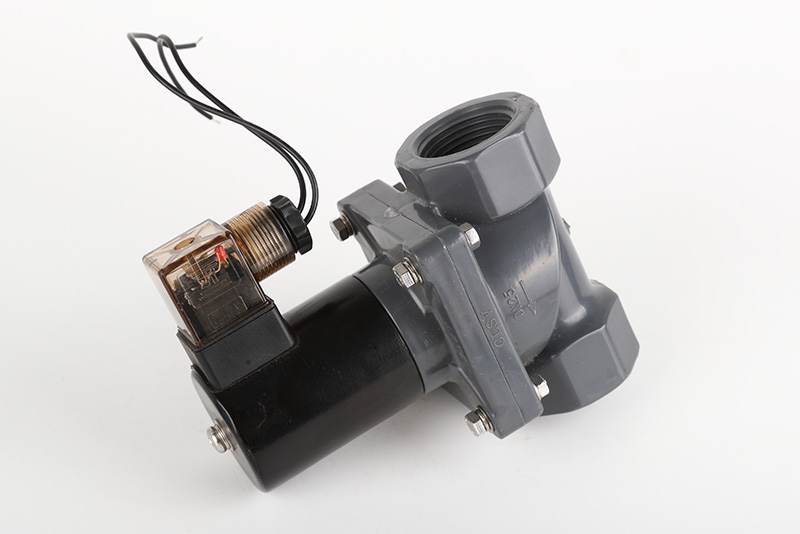 东山UPVC电磁阀内丝